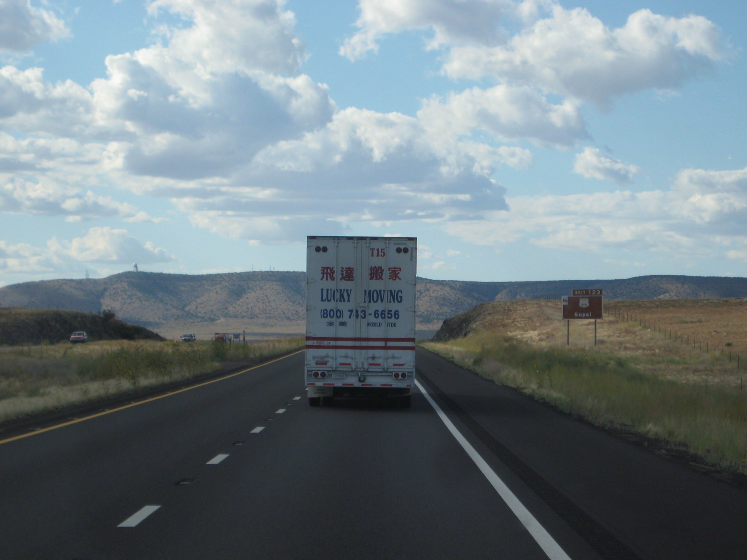 lucky_moving0001.JPG